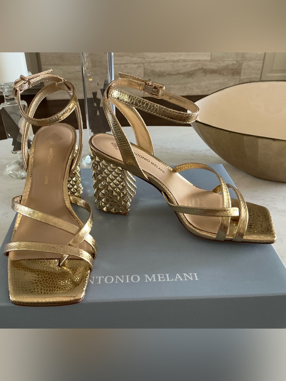 NEW- ANTONIO MELANI Metallic Gold leather Block Heel Sandals Sz 6.5
